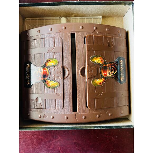 Battleship Command Pirates Of The Caribbean Dead Man's Chest Game. COMPLETE. - Picture 4 of 5